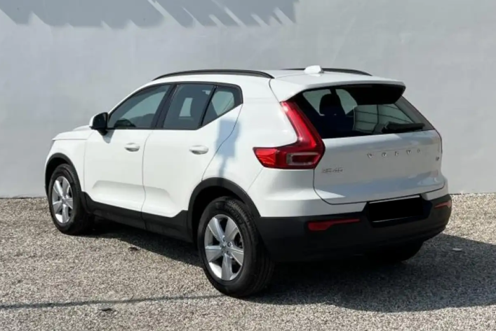 Left hand drive car VOLVO XC 40 (01/06/2021) - 